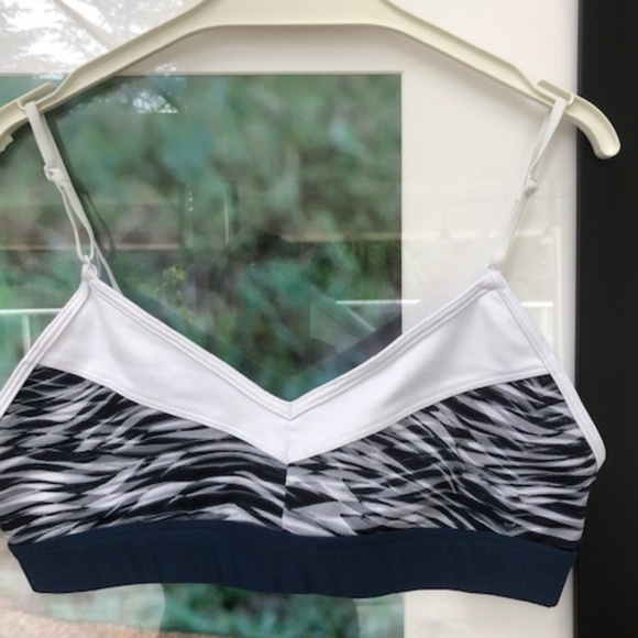 ALO Yoga Bra top - Picture 1 of 3
